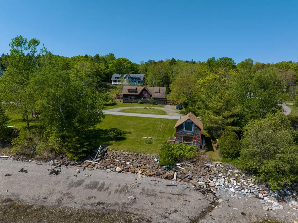 364 & 367 Main Road Islesboro ME 04848