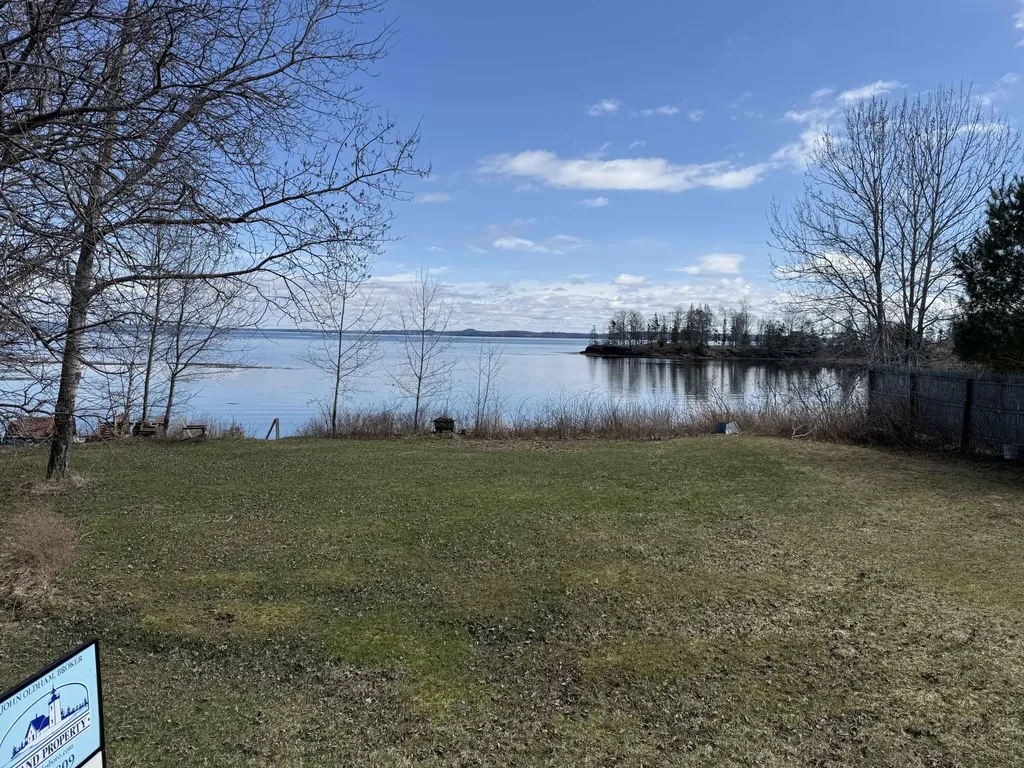 364 & 367 Main Road Islesboro ME 04848