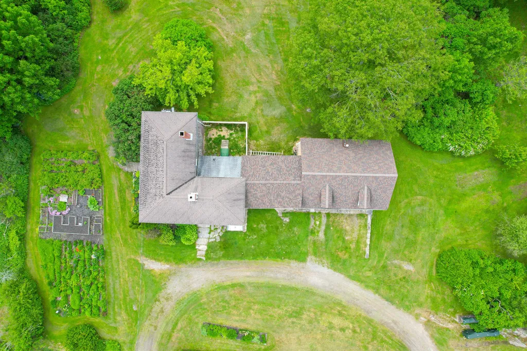 511 Main Road Phippsburg ME 04562