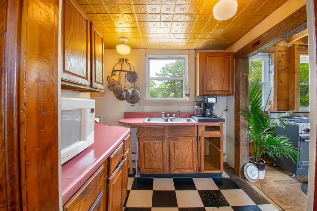 511 Main Road Phippsburg ME 04562