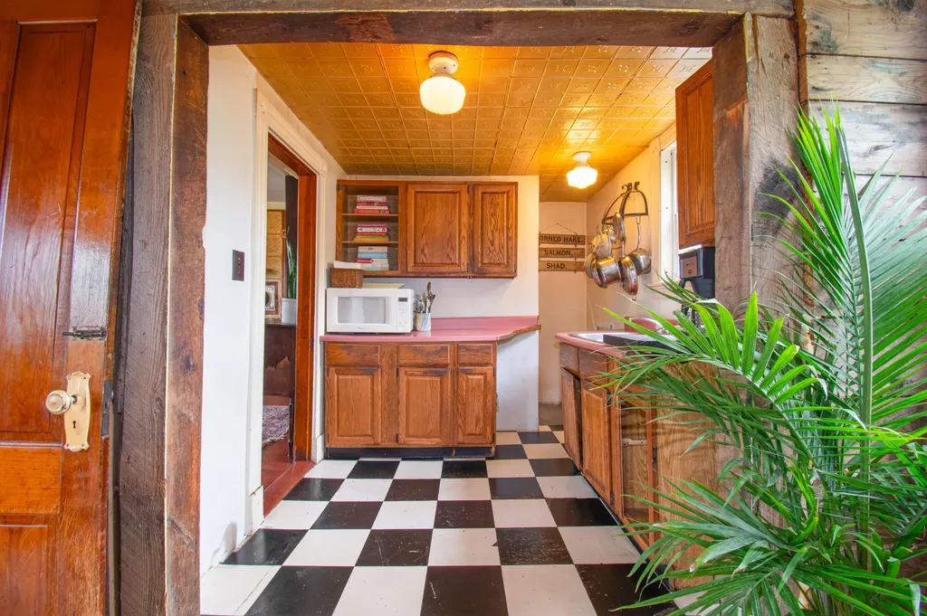 511 Main Road Phippsburg ME 04562