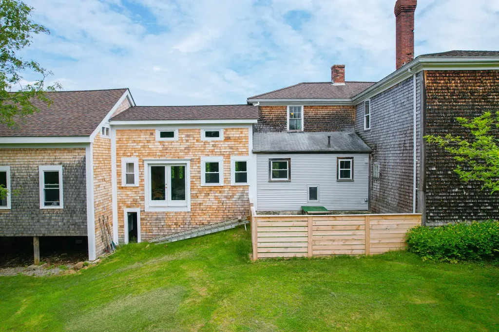 511 Main Road Phippsburg ME 04562