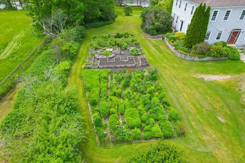 511 Main Road Phippsburg ME 04562
