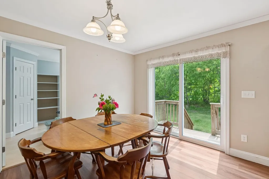 26 Serenity Lane Topsham ME 04086