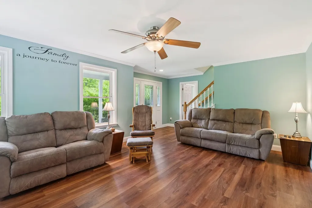 26 Serenity Lane Topsham ME 04086