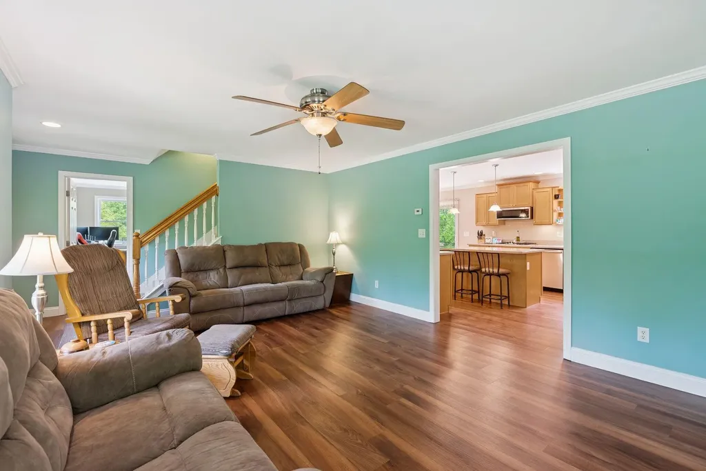 26 Serenity Lane Topsham ME 04086