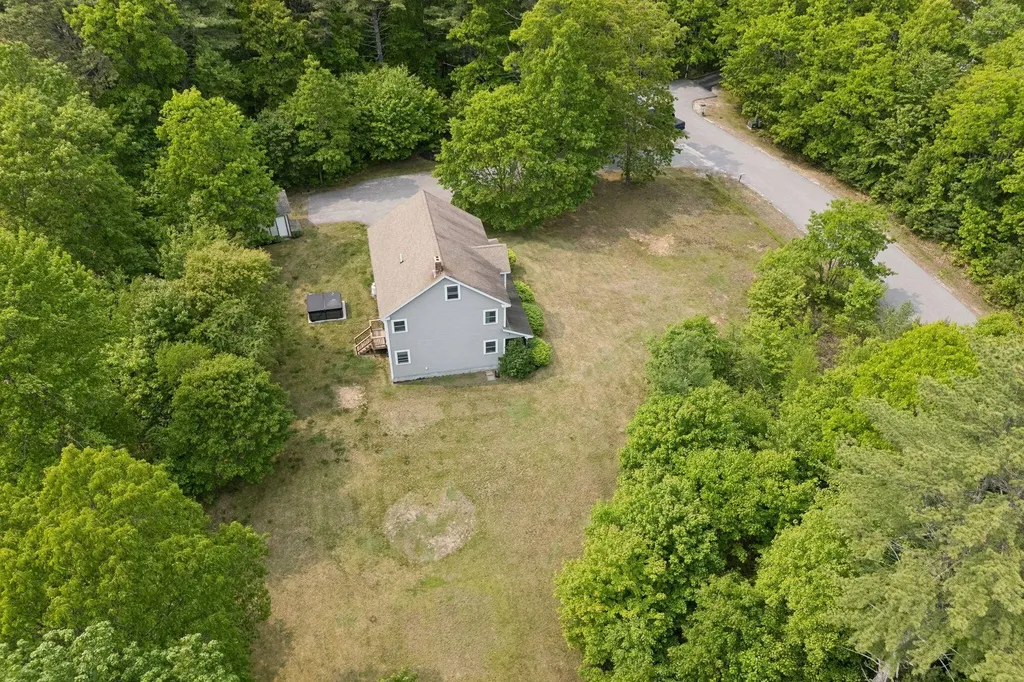 26 Serenity Lane Topsham ME 04086
