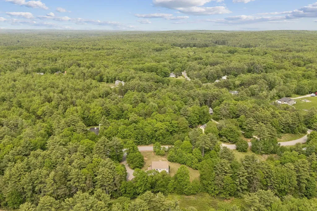 26 Serenity Lane Topsham ME 04086