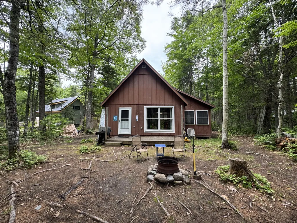 6 Maple Drive Abbot ME 04406