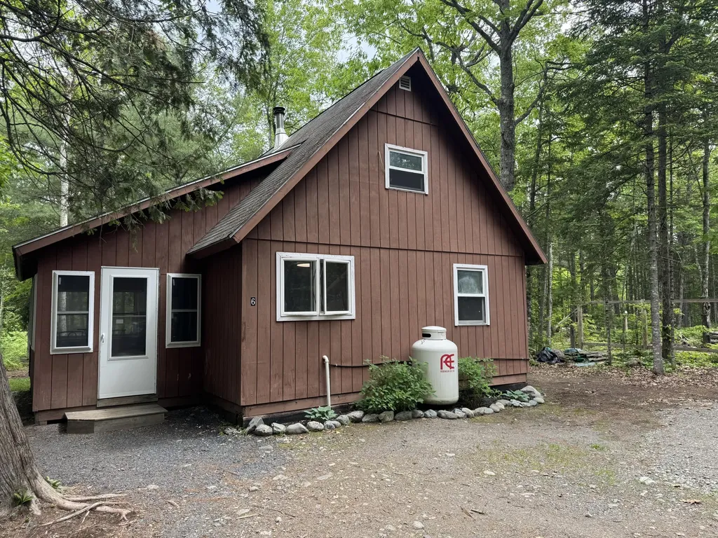 6 Maple Drive Abbot ME 04406