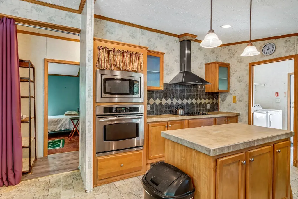 172 N Shore Drive Owls Head ME 04854