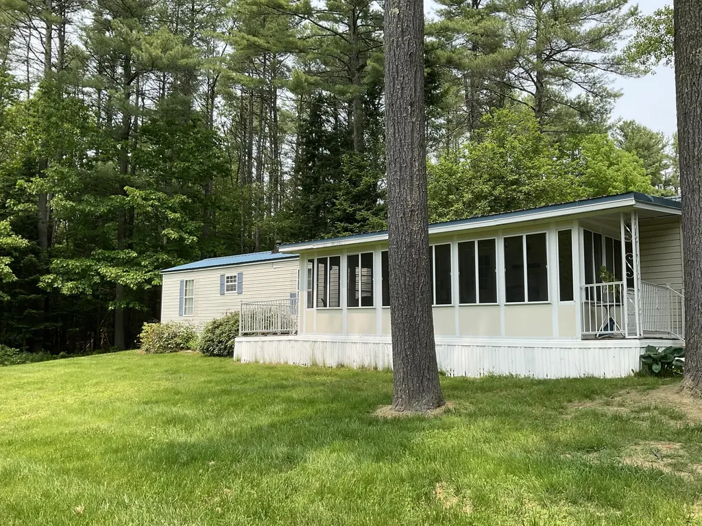 2196 Sanford Road Wells ME 04090