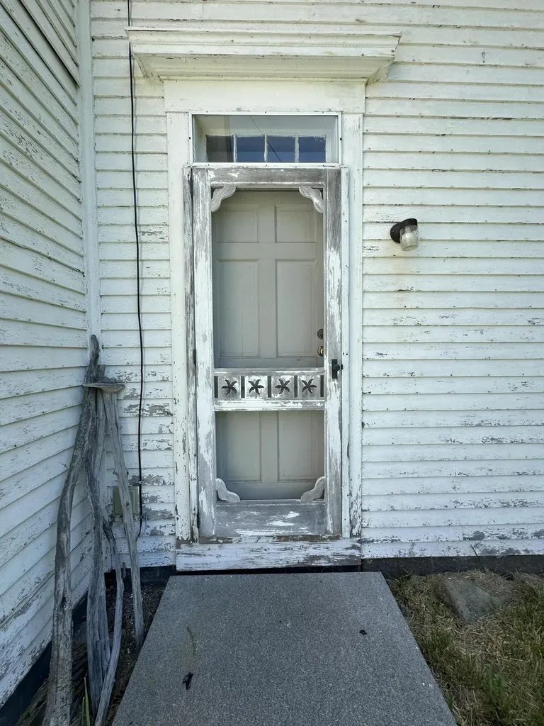 87 North Road Matinicus Isle Plt ME 04851