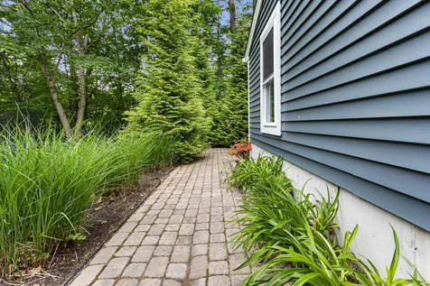13 Carriage Way Scarborough ME 04074