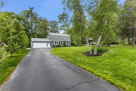 13 Carriage Way Scarborough ME 04074