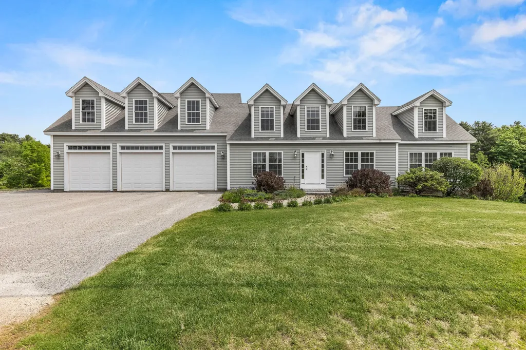 29 Montgomery Road Windham ME 04062