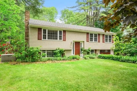 112 Bowdoin Street Yarmouth ME 04096