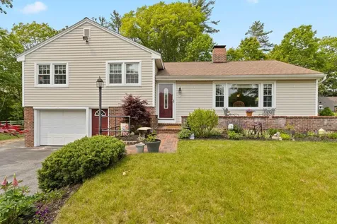 29 Robinson Road Scarborough ME 04074
