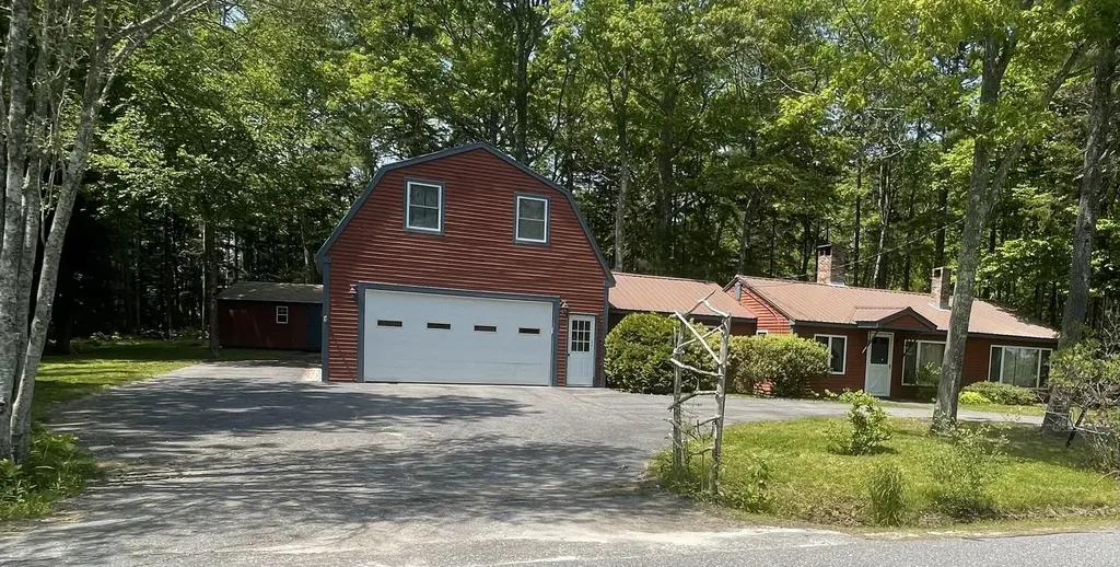 386 Lower Flying Point Road Freeport ME 04032