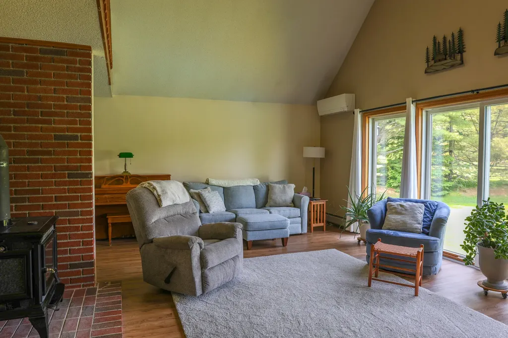 178 Clinton Avenue Winslow ME 04901