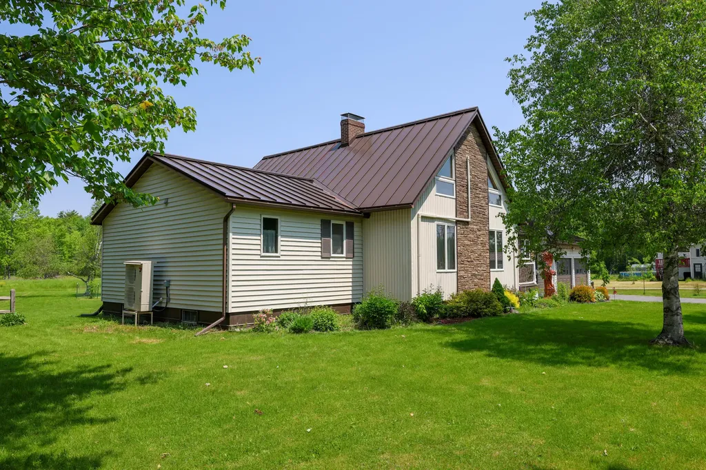 178 Clinton Avenue Winslow ME 04901