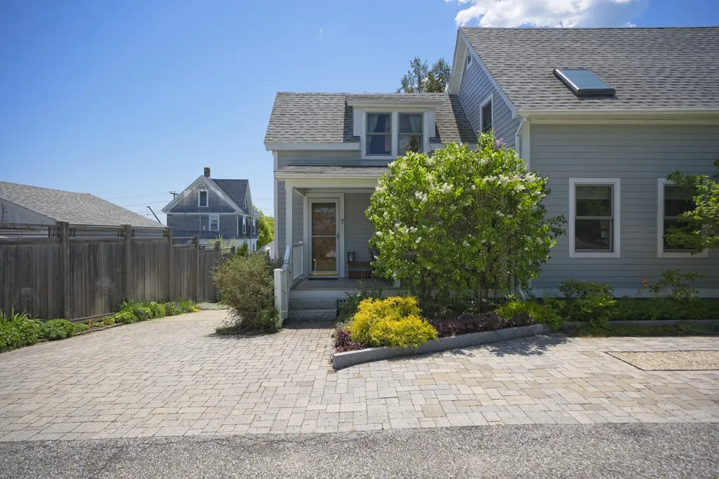 7 Pacific Street Rockland ME 04841