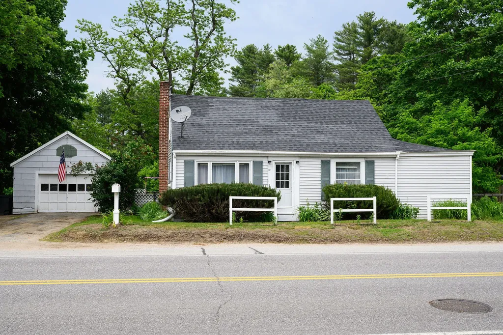 352 Lisbon Street Lisbon ME 04250