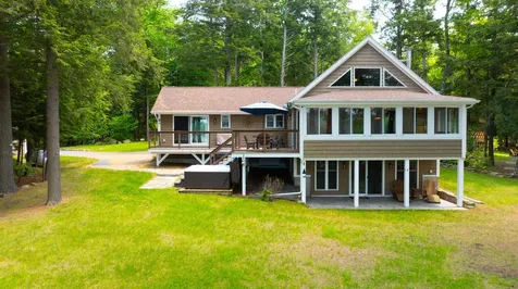 11 South Mcsherry Lane Hartford ME 04220