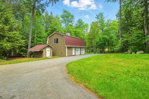 11 South Mcsherry Lane Hartford ME 04220