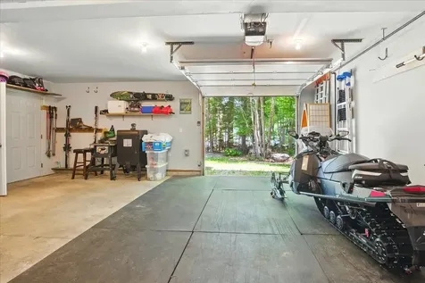 11 South Mcsherry Lane Hartford ME 04220