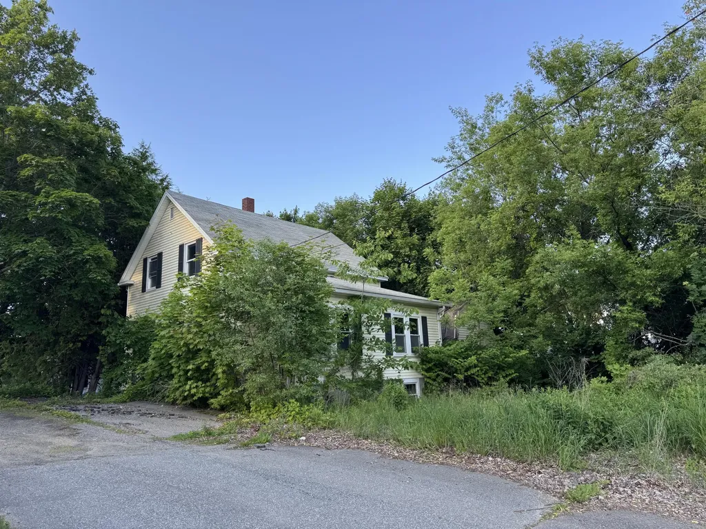 95 Eastern Avenue Augusta ME 04330