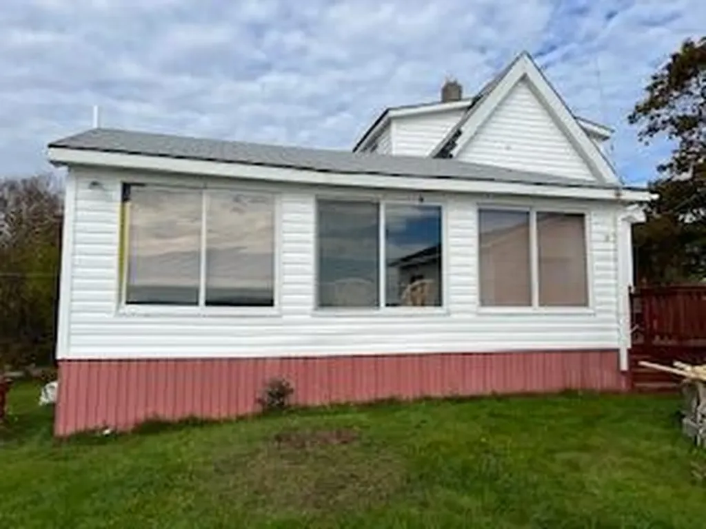 12 Griffin's Cove Road Portland ME 04103
