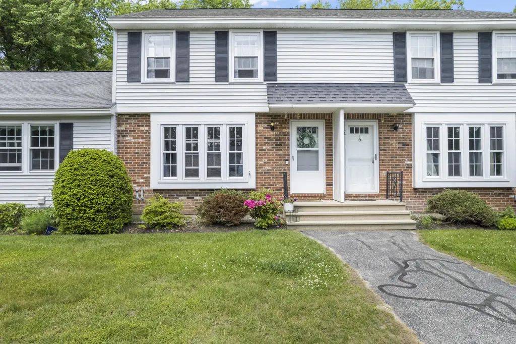 48 Garfield Street Saco ME 04072