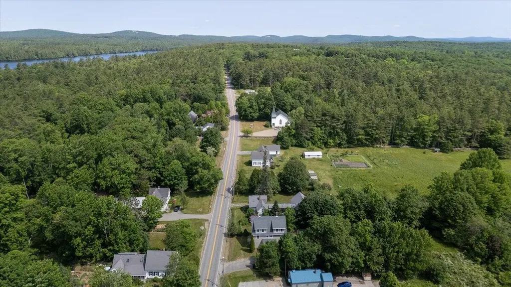 13 Liberty Road Washington ME 04574
