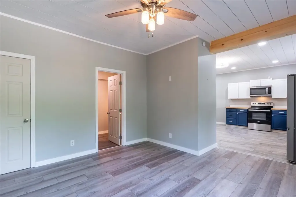 13 Liberty Road Washington ME 04574