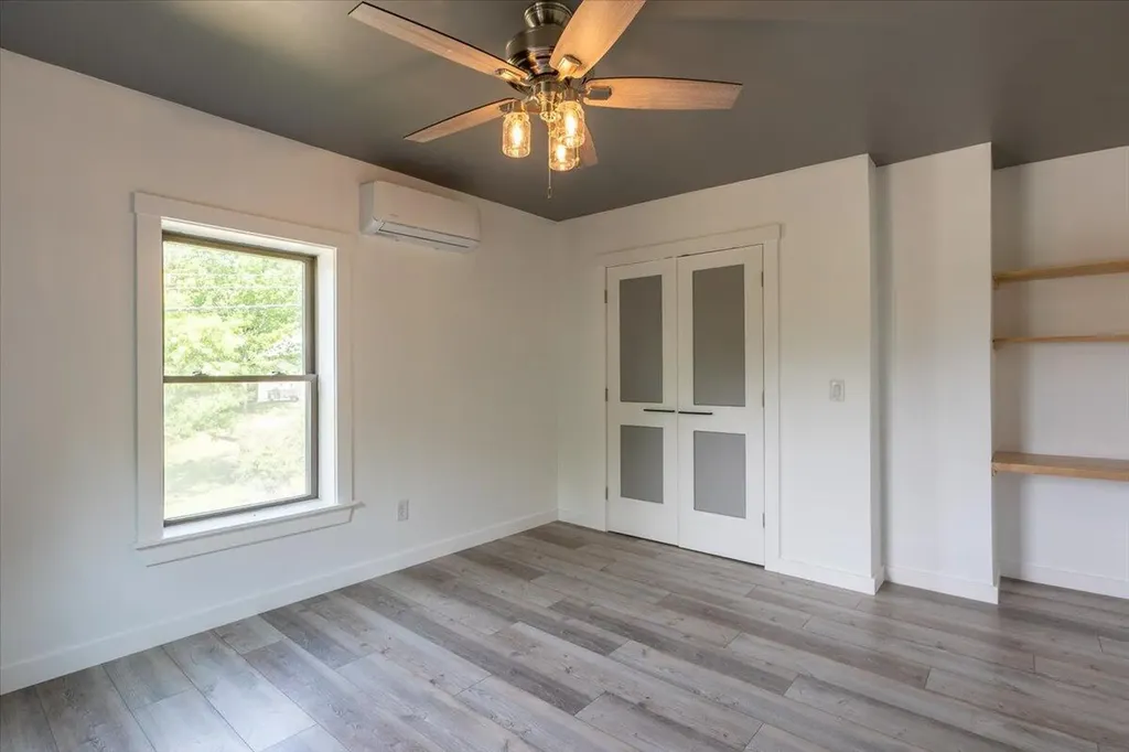 13 Liberty Road Washington ME 04574