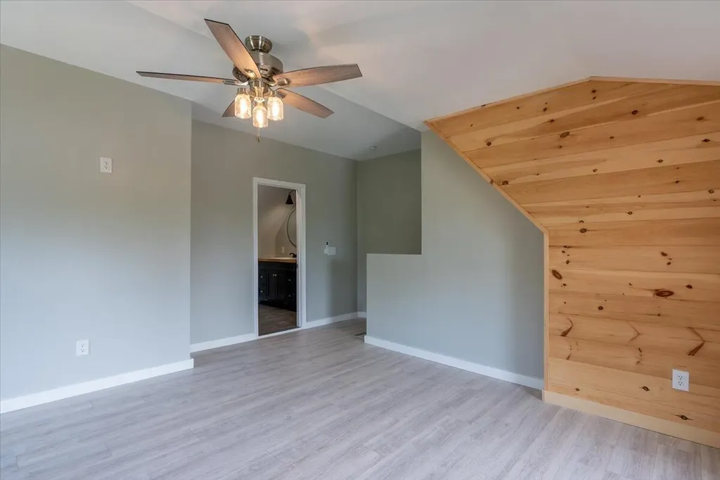 13 Liberty Road Washington ME 04574