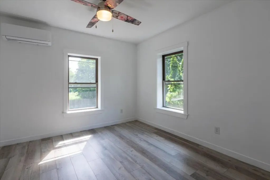 13 Liberty Road Washington ME 04574