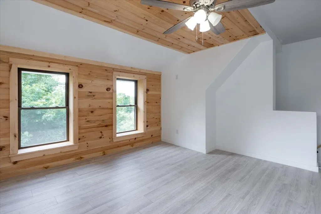 13 Liberty Road Washington ME 04574