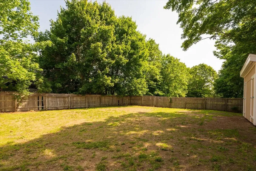 13 Liberty Road Washington ME 04574