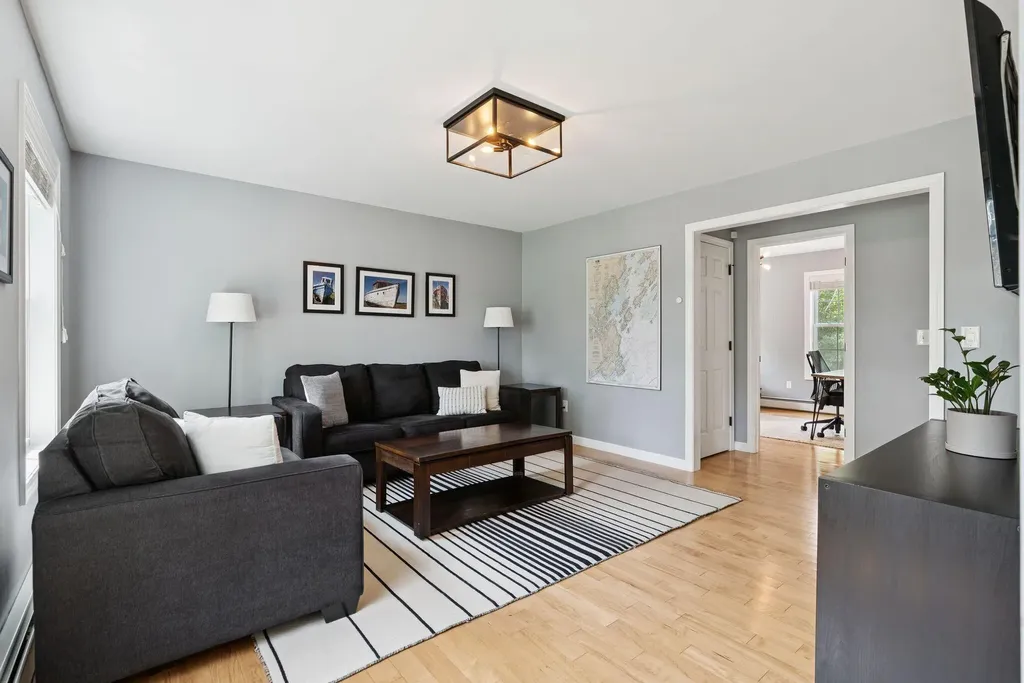 14 Jordan Circle Gray ME 04039