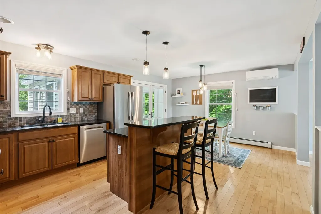 14 Jordan Circle Gray ME 04039