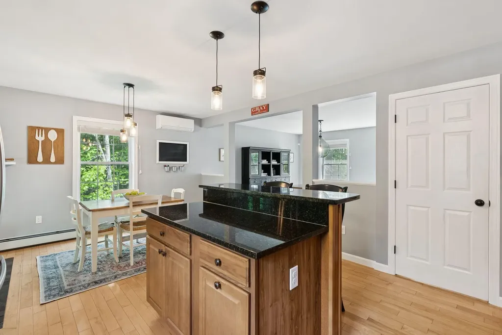 14 Jordan Circle Gray ME 04039