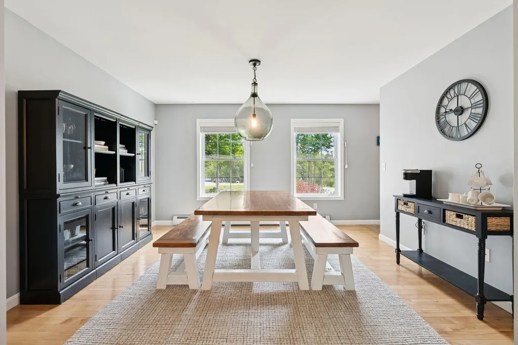 14 Jordan Circle Gray ME 04039