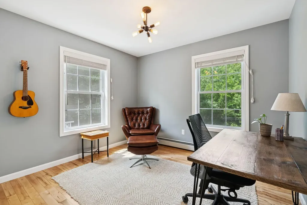 14 Jordan Circle Gray ME 04039