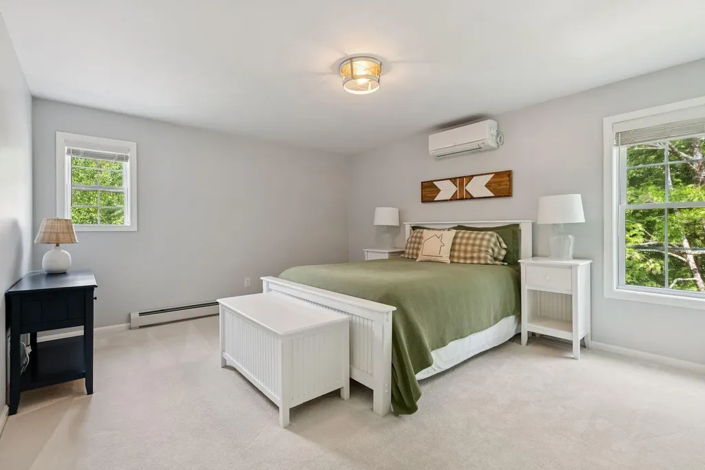 14 Jordan Circle Gray ME 04039