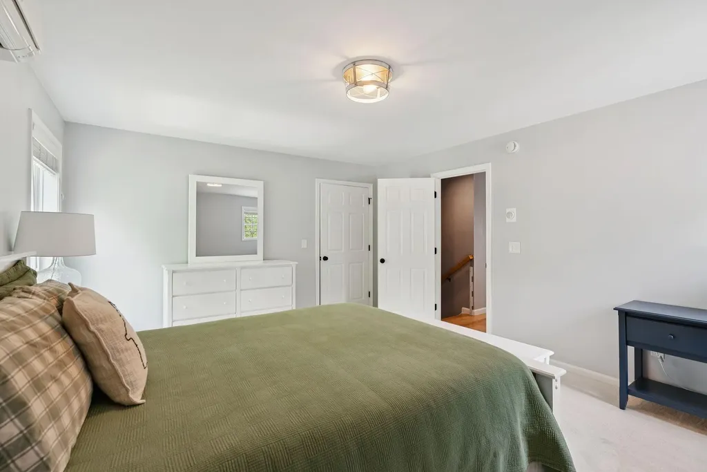 14 Jordan Circle Gray ME 04039