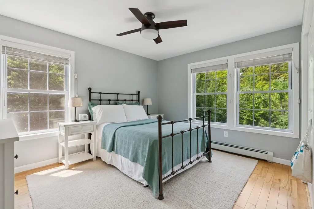14 Jordan Circle Gray ME 04039