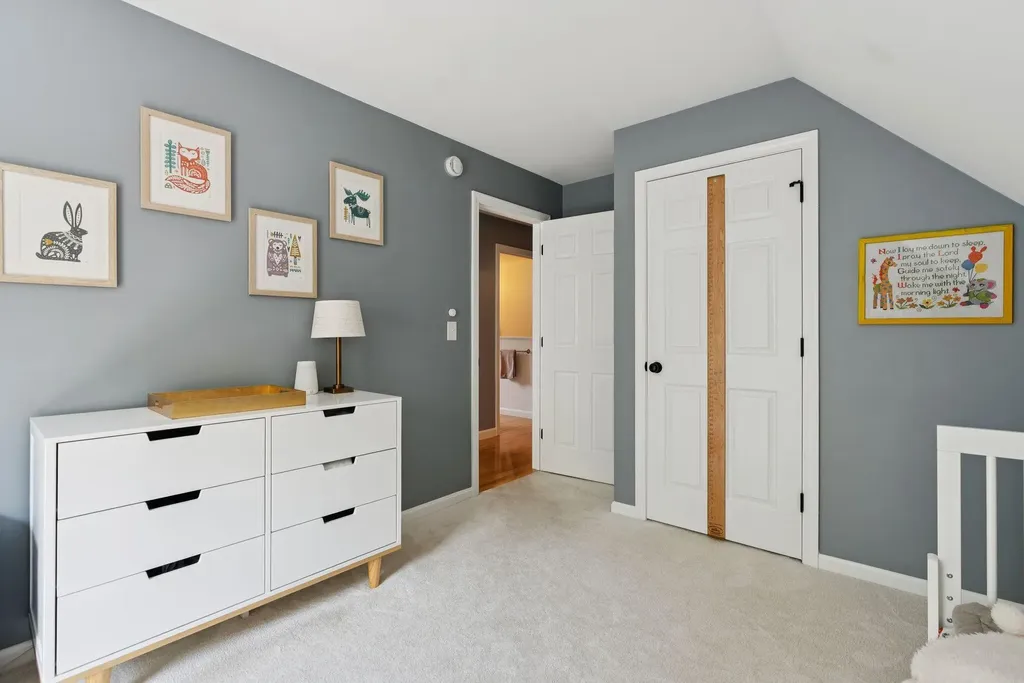 14 Jordan Circle Gray ME 04039