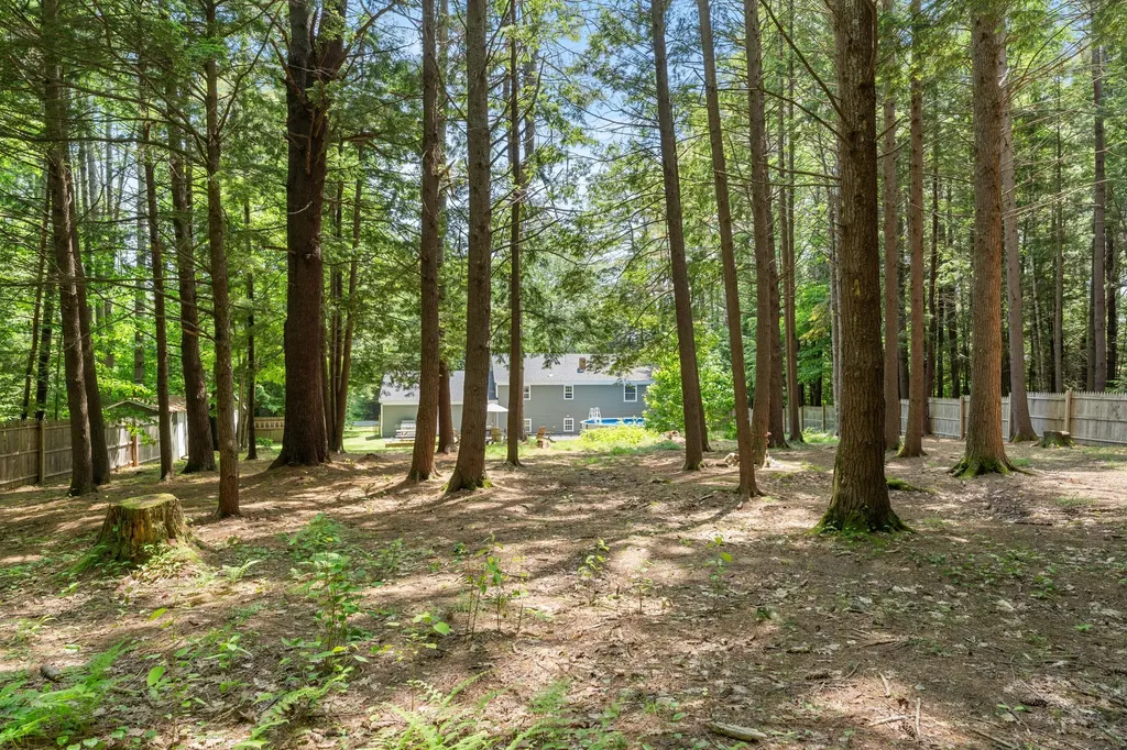 62 Country Club Road Manchester ME 04351